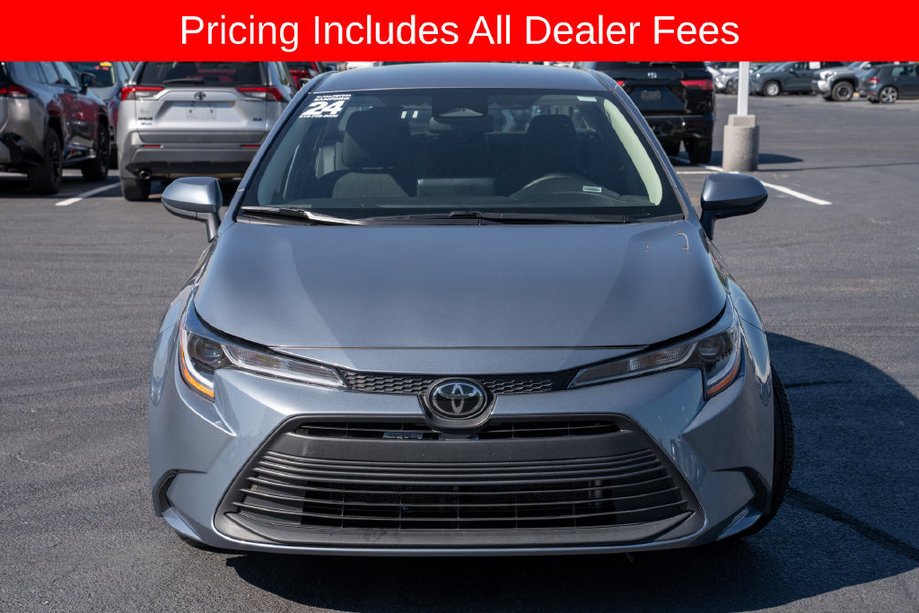 Used 2024 Toyota Corolla LE FWD image 2