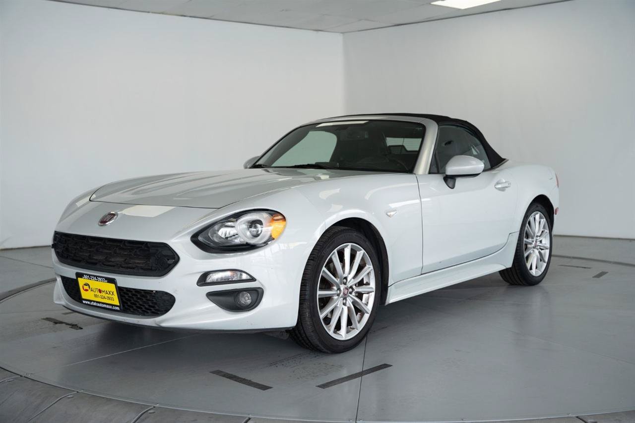 Used 2019 FIAT 124 Spider Lusso w/ Convenience Group RWD image 3