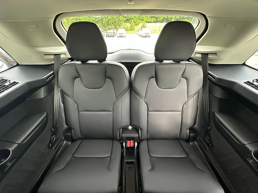 Used 2025 Volvo XC90 B6 Plus AWD/4WD image 16