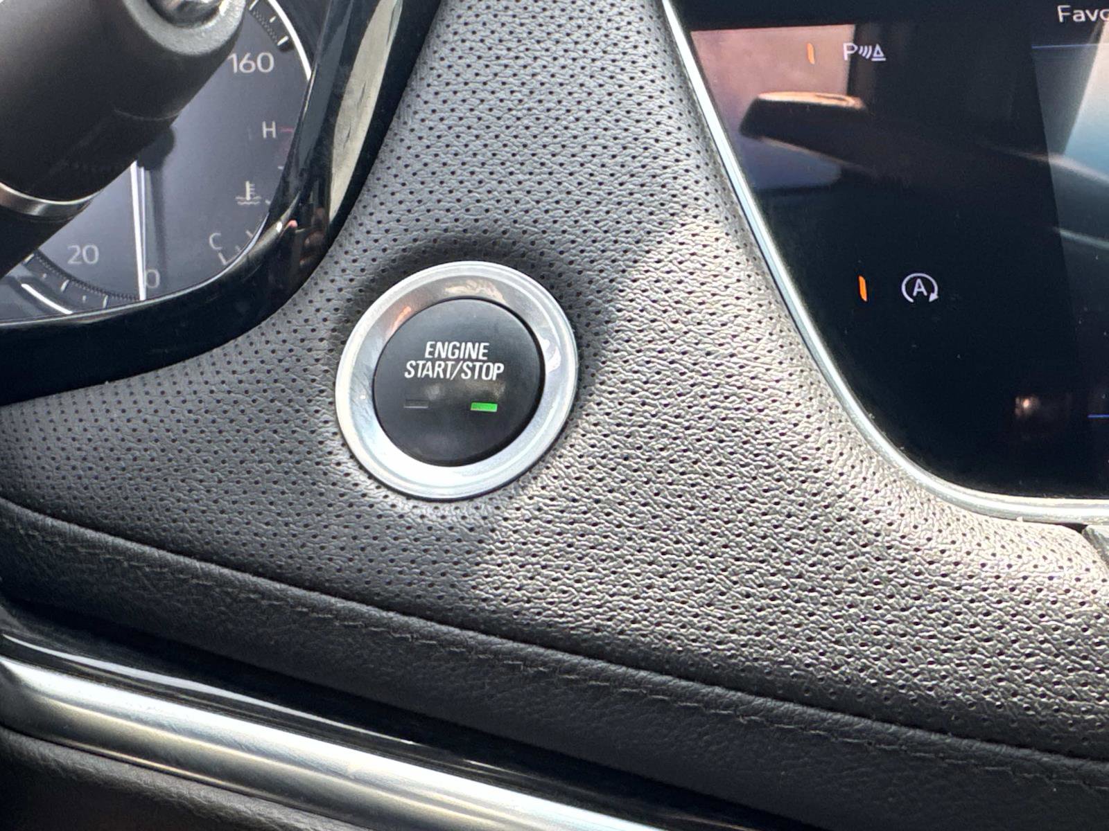 Used 2021 Cadillac XT5 Premium Luxury image 28