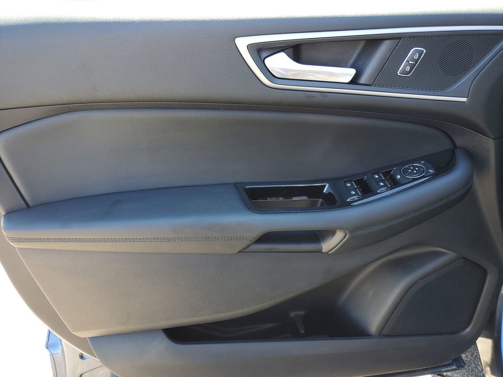 Used 2018 Ford Edge SEL w/ Equipment Group 201A AWD/4WD image 23