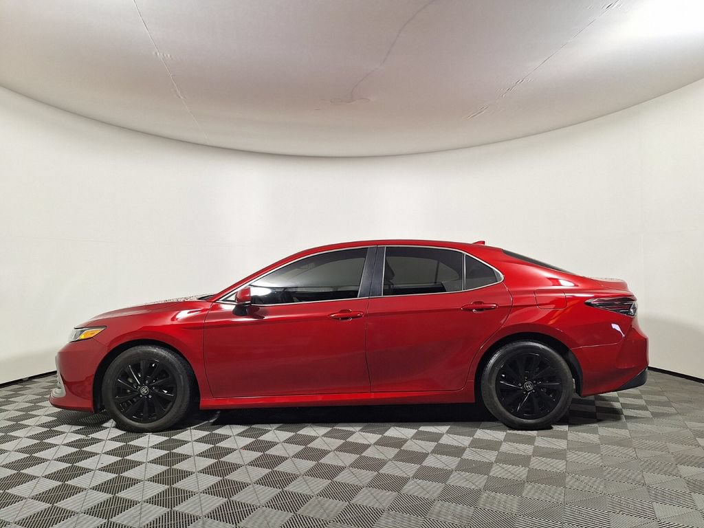 Used 2024 Toyota Camry LE FWD image 8