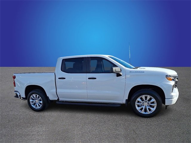 Used 2026 Chevrolet Silverado 1500 Custom image 4