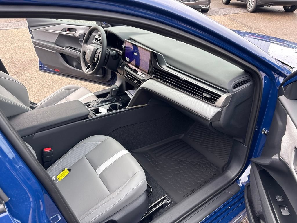 Used 2026 Toyota Camry SE w/ Multimedia Upgrade Package FWD image 18
