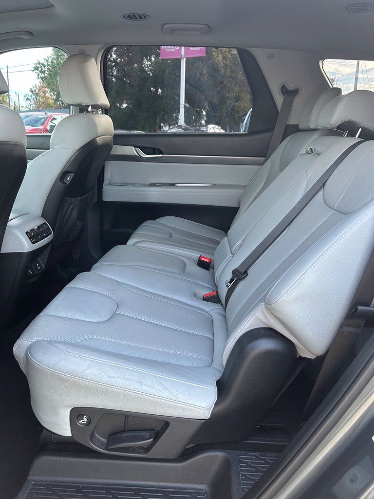 Used 2022 Hyundai Palisade SEL w/ 8P Bench Seat Package AWD/4WD image 15