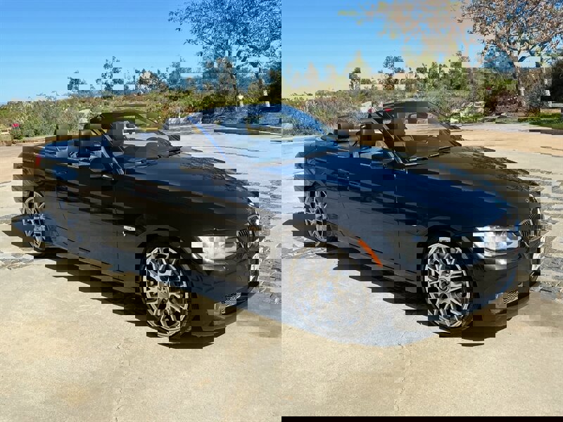 Used 2009 BMW 335i Convertible image 11