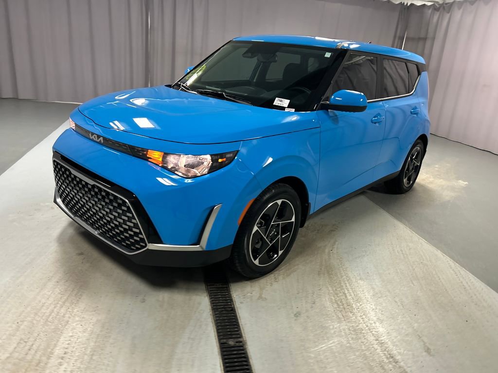 Used 2024 Kia Soul EX image 3
