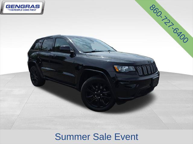 Certified 2022 Jeep Grand Cherokee Laredo X AWD/4WD image 1