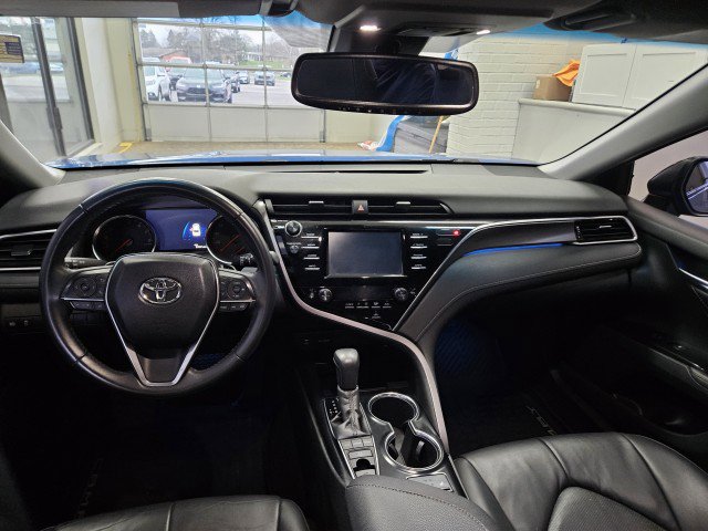 Used 2018 Toyota Camry XSE image 18