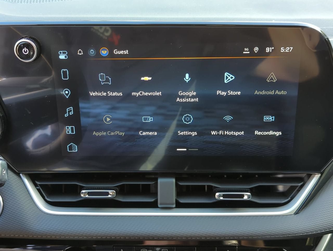 New 2027 Chevrolet Equinox LT w/ Safety and Technology Package FWD image 14