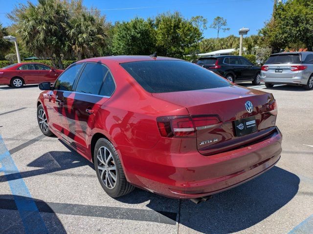 Used 2017 Volkswagen Jetta SE image 6