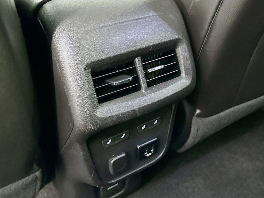 Used 2018 Chevrolet Equinox Premier AWD/4WD image 34