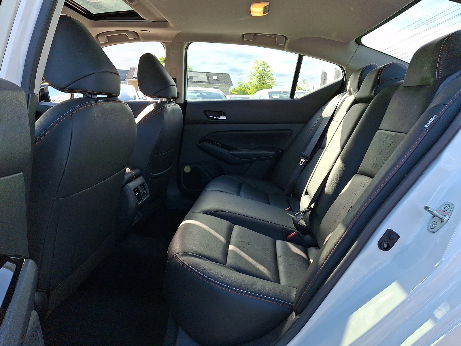 Certified 2023 Nissan Altima 2.0 SR FWD image 7