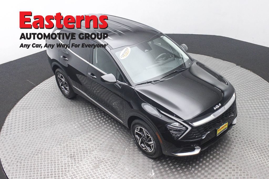 Used 2024 Kia Sportage LX AWD/4WD image 3
