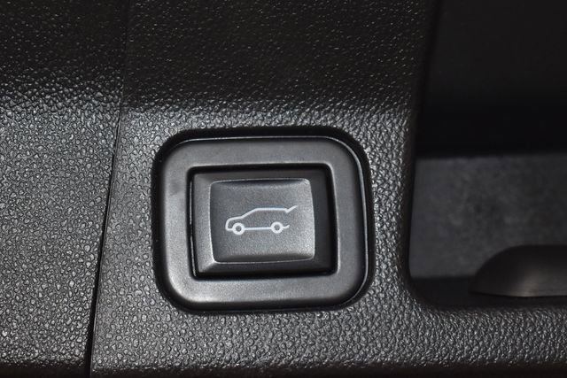 Used 2023 GMC Acadia SLE w/ Driver Convenience Package image 39