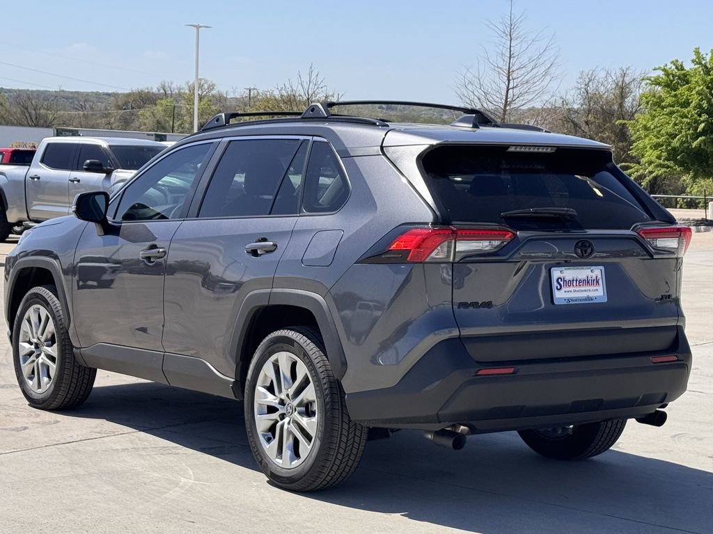 Used 2025 Toyota RAV4 XLE Premium FWD image 4