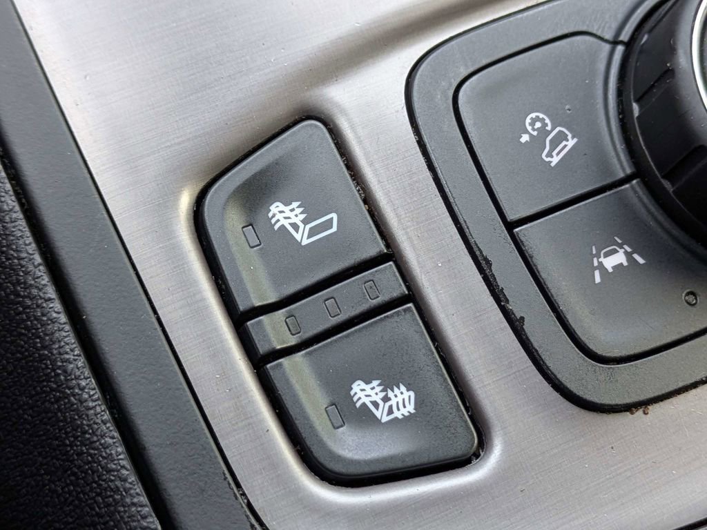 Used 2022 GMC Terrain AT4 AWD/4WD image 23