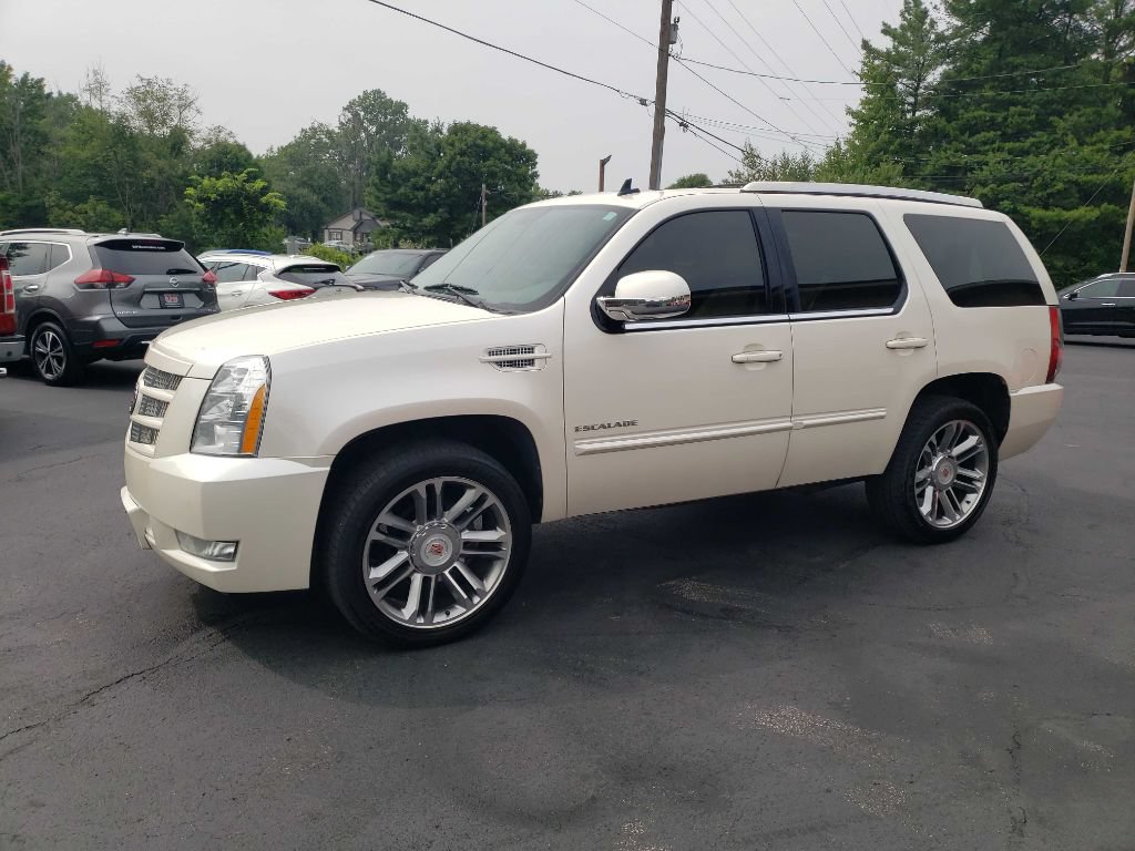 Used 2014 Cadillac Escalade Premium AWD/4WD image 3