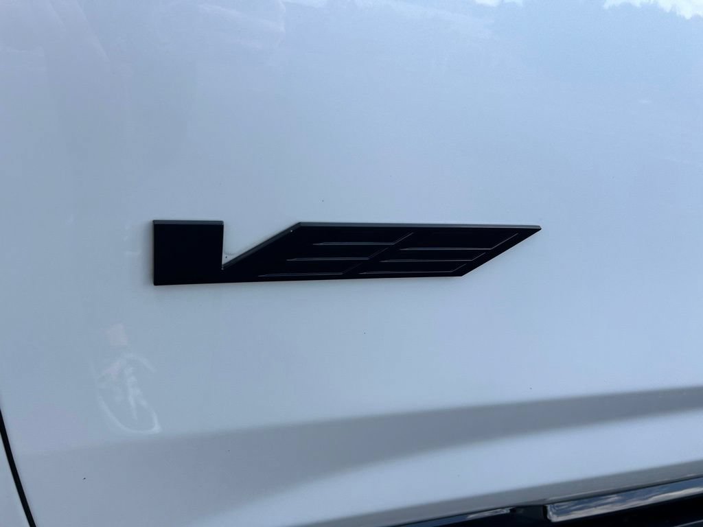 Used 2023 Cadillac Escalade V w/ LPO, ONYX Package AWD/4WD image 29