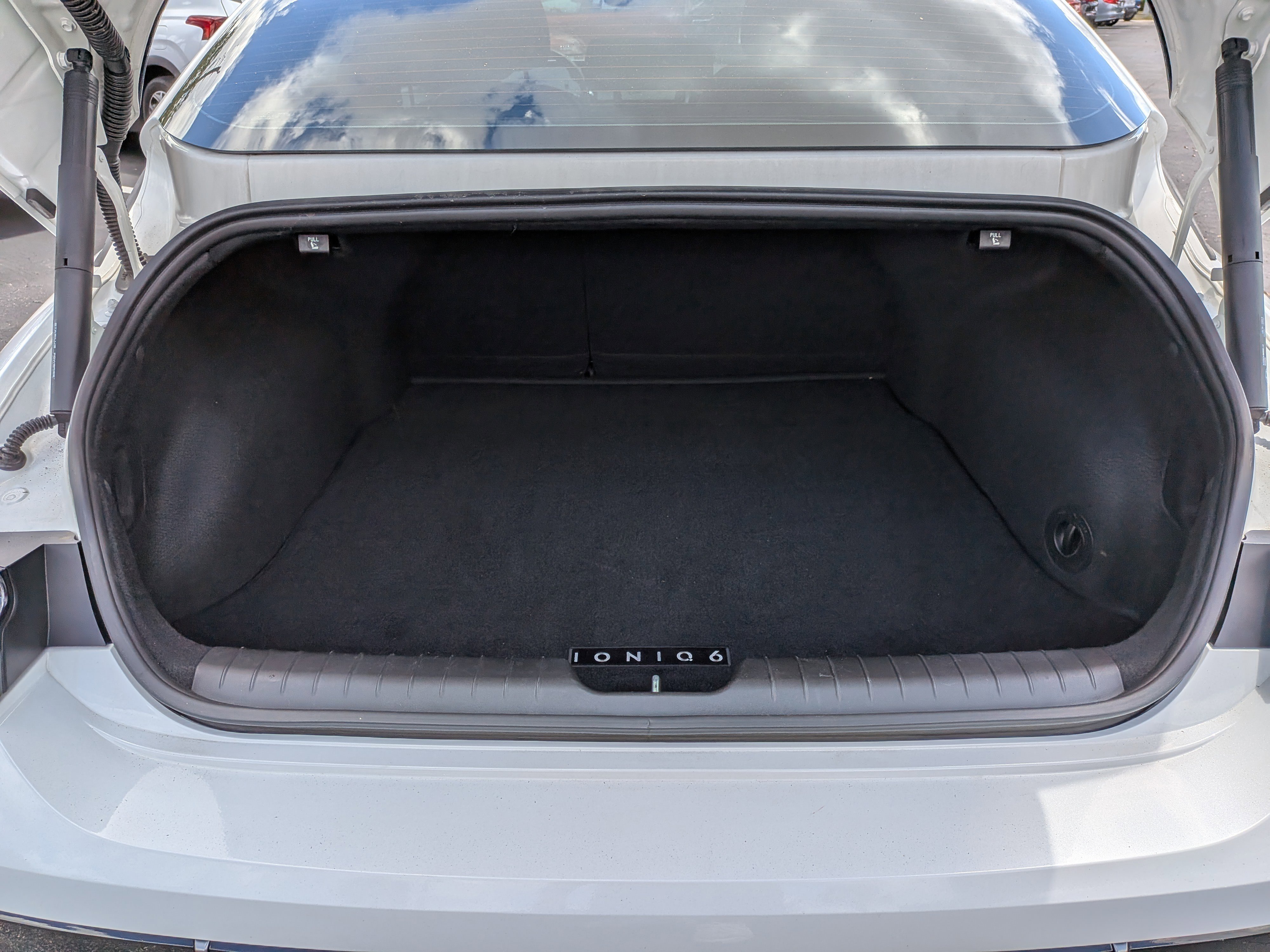 Used 2024 Hyundai Ioniq 6 SEL AWD/4WD image 13