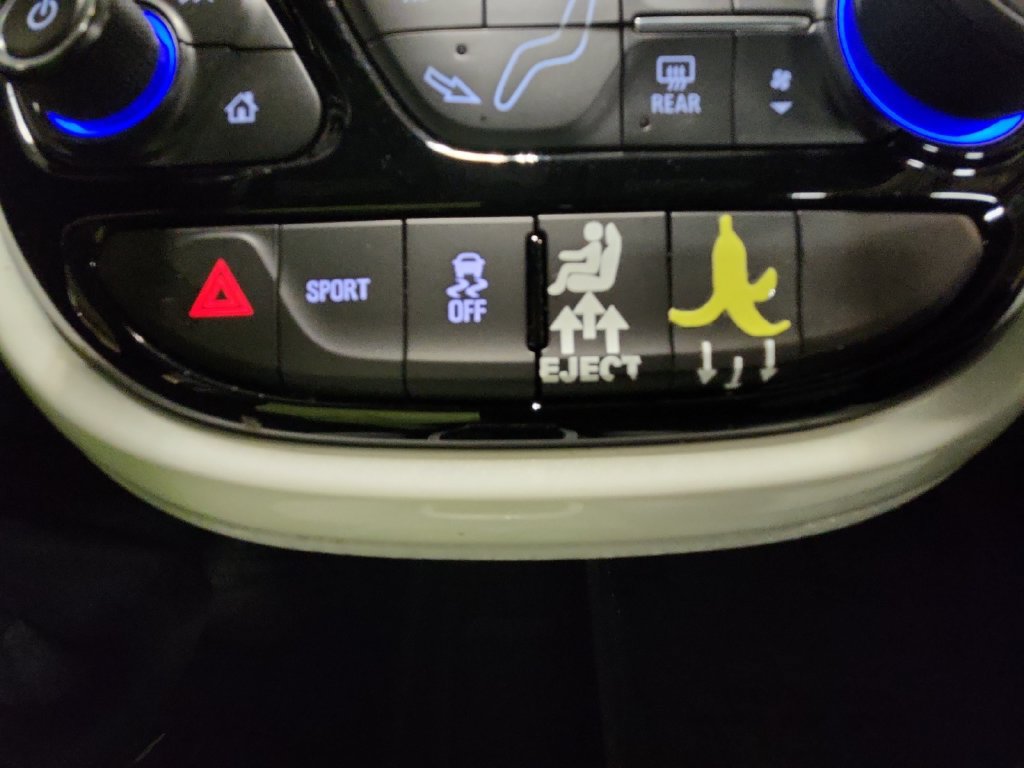 Used 2017 Chevrolet Bolt LT FWD image 21