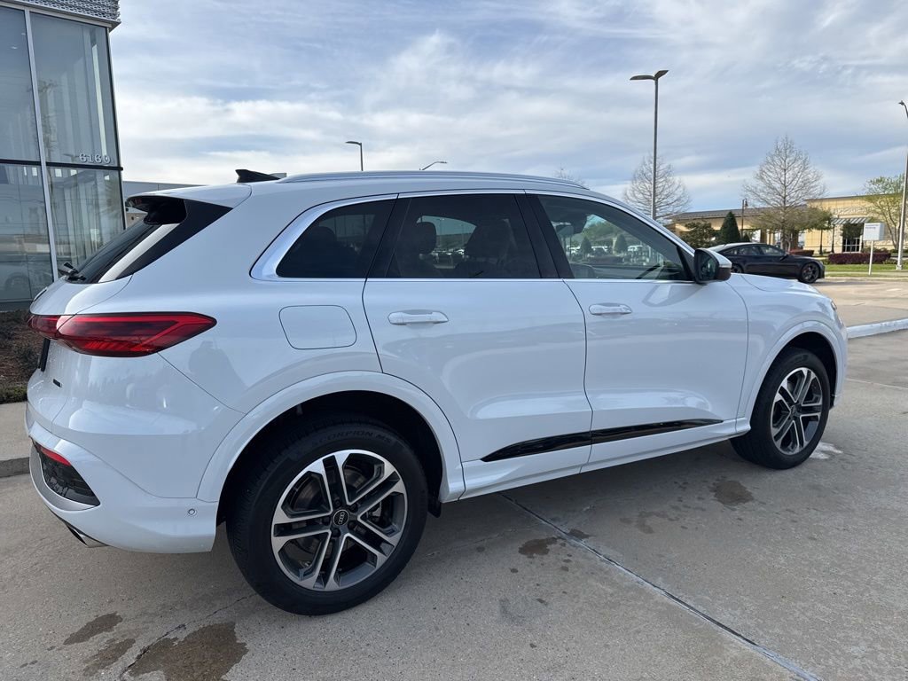 Used 2025 Audi Q5 2.0T Premium Plus w/ Premium Plus image 2