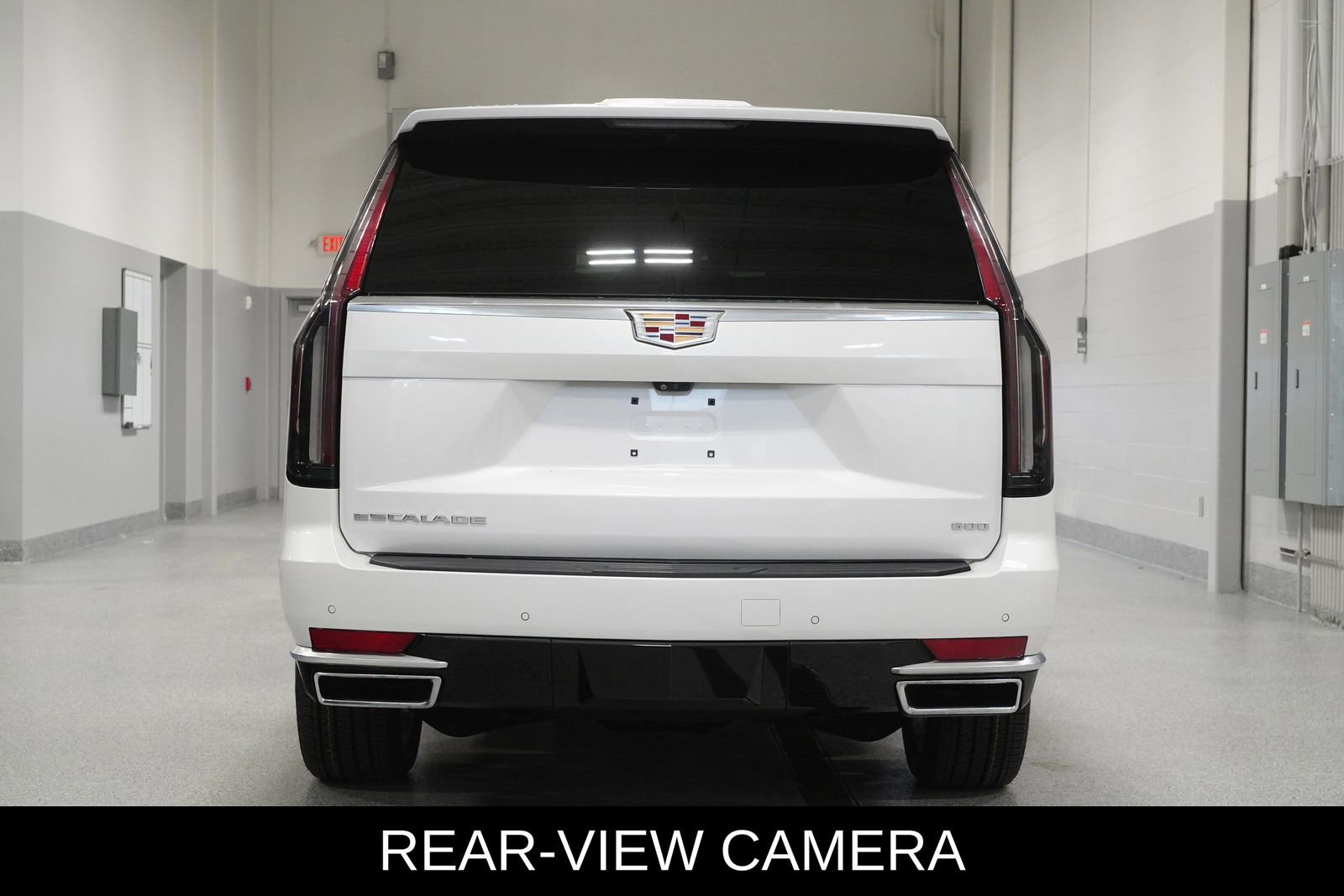 Used 2021 Cadillac Escalade ESV Premium Luxury w/ Driver Assist Tech Package image 7