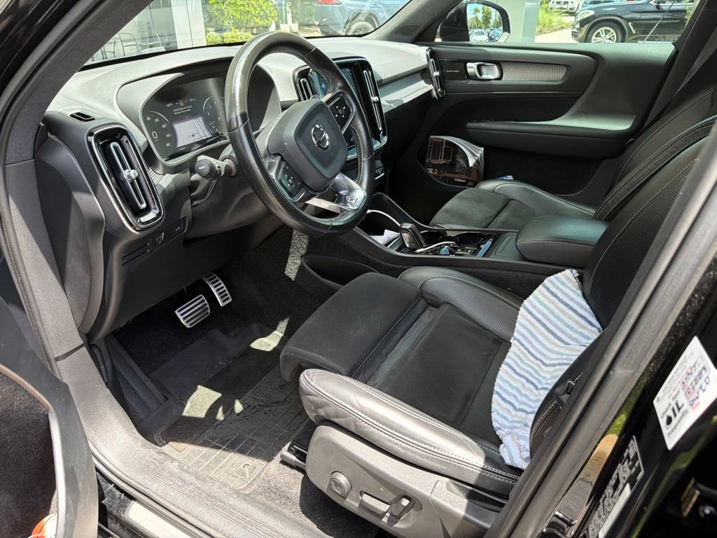 Used 2019 Volvo XC40 T5 R-Design AWD/4WD image 10