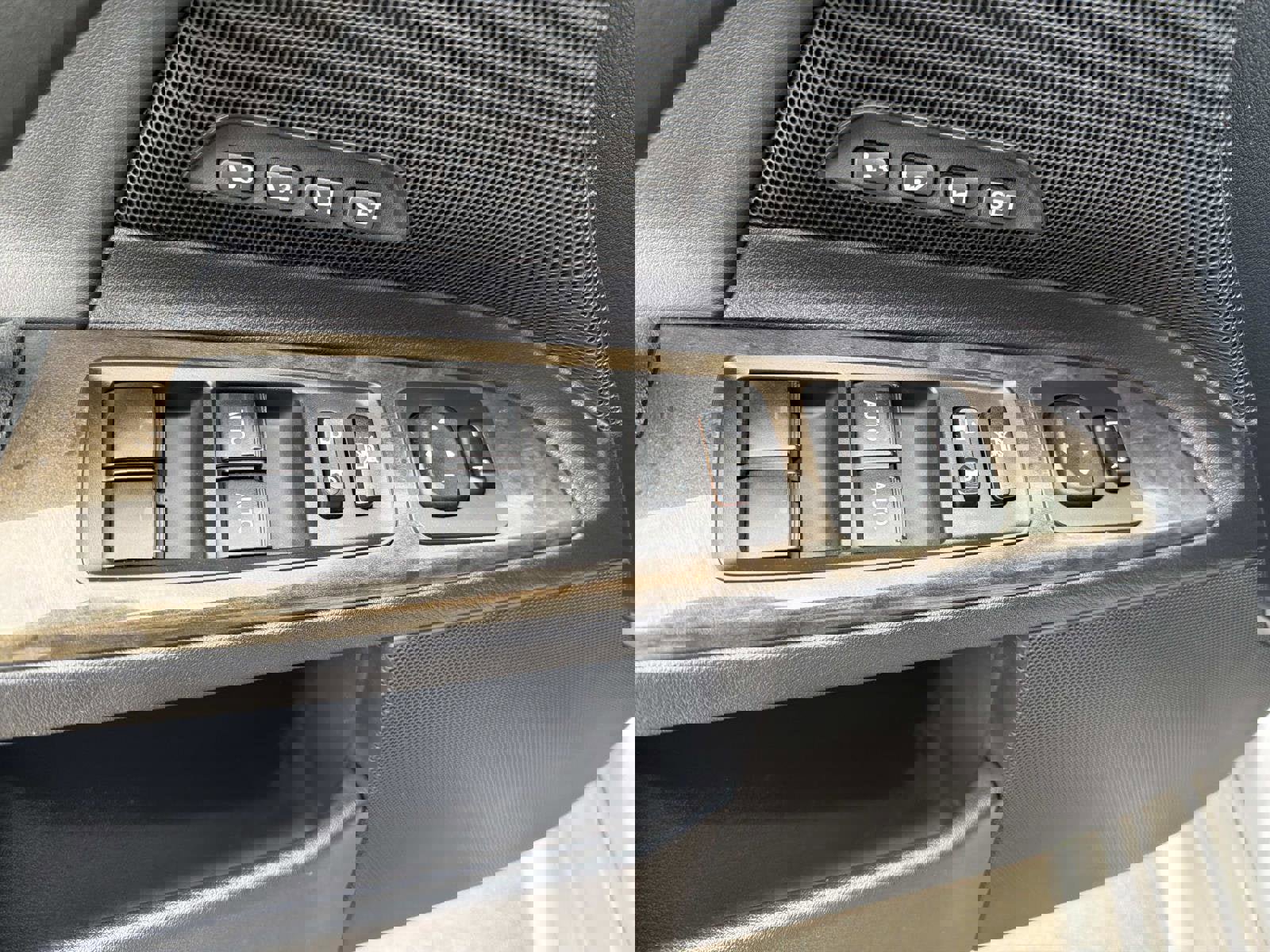 Used 2012 Lexus IS 250C image 4