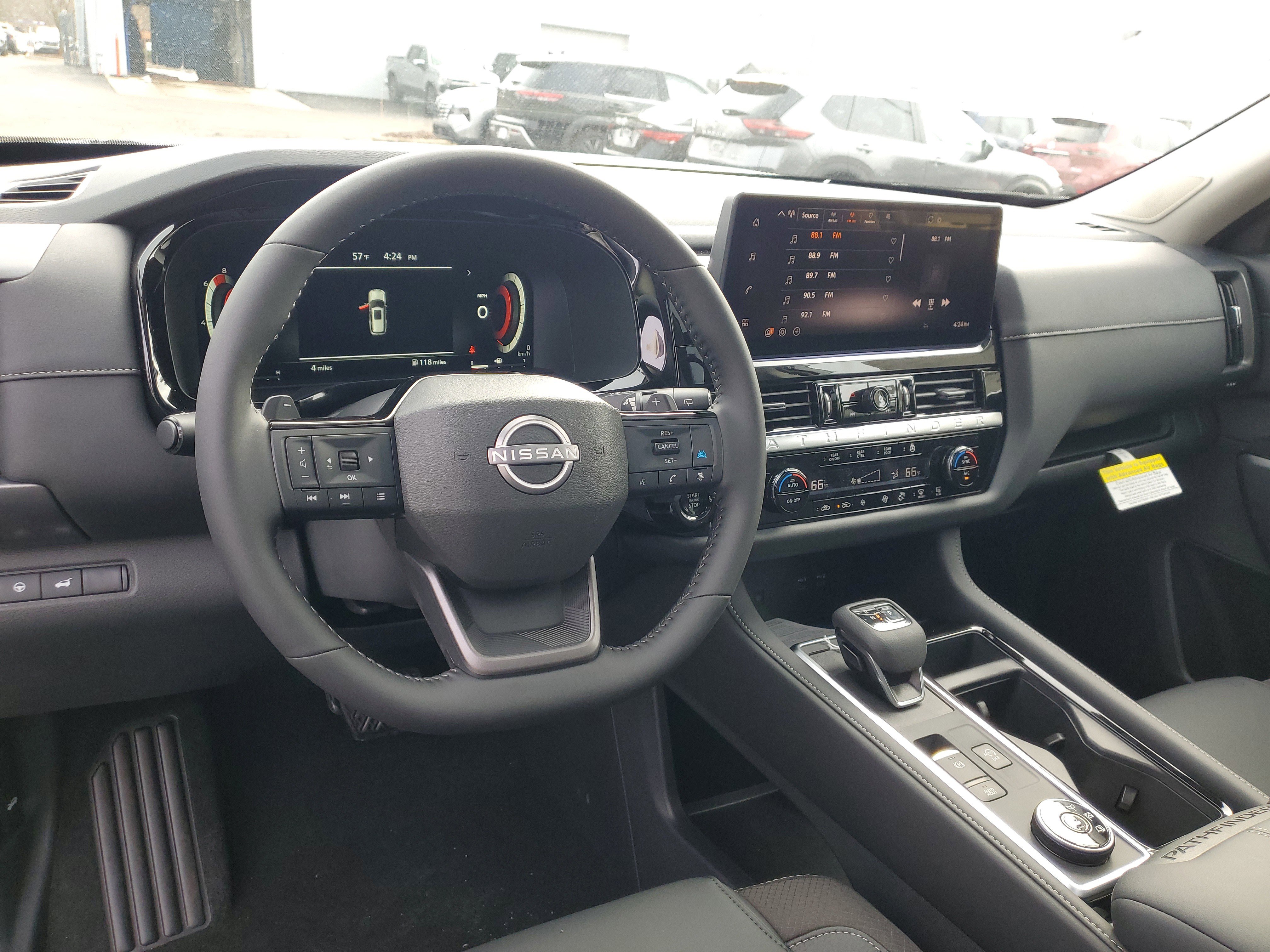 New 2026 Nissan Pathfinder SL w/ SL Premium Package image 8