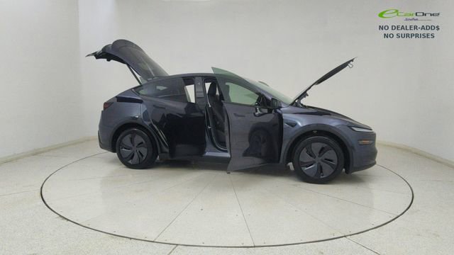 Used 2026 Tesla Model Y 2WD image 70