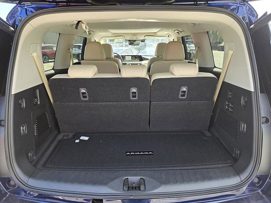 New 2025 Nissan Armada Platinum Reserve image 16