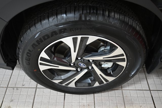 Used 2024 Subaru Crosstrek 2.0i Premium image 17