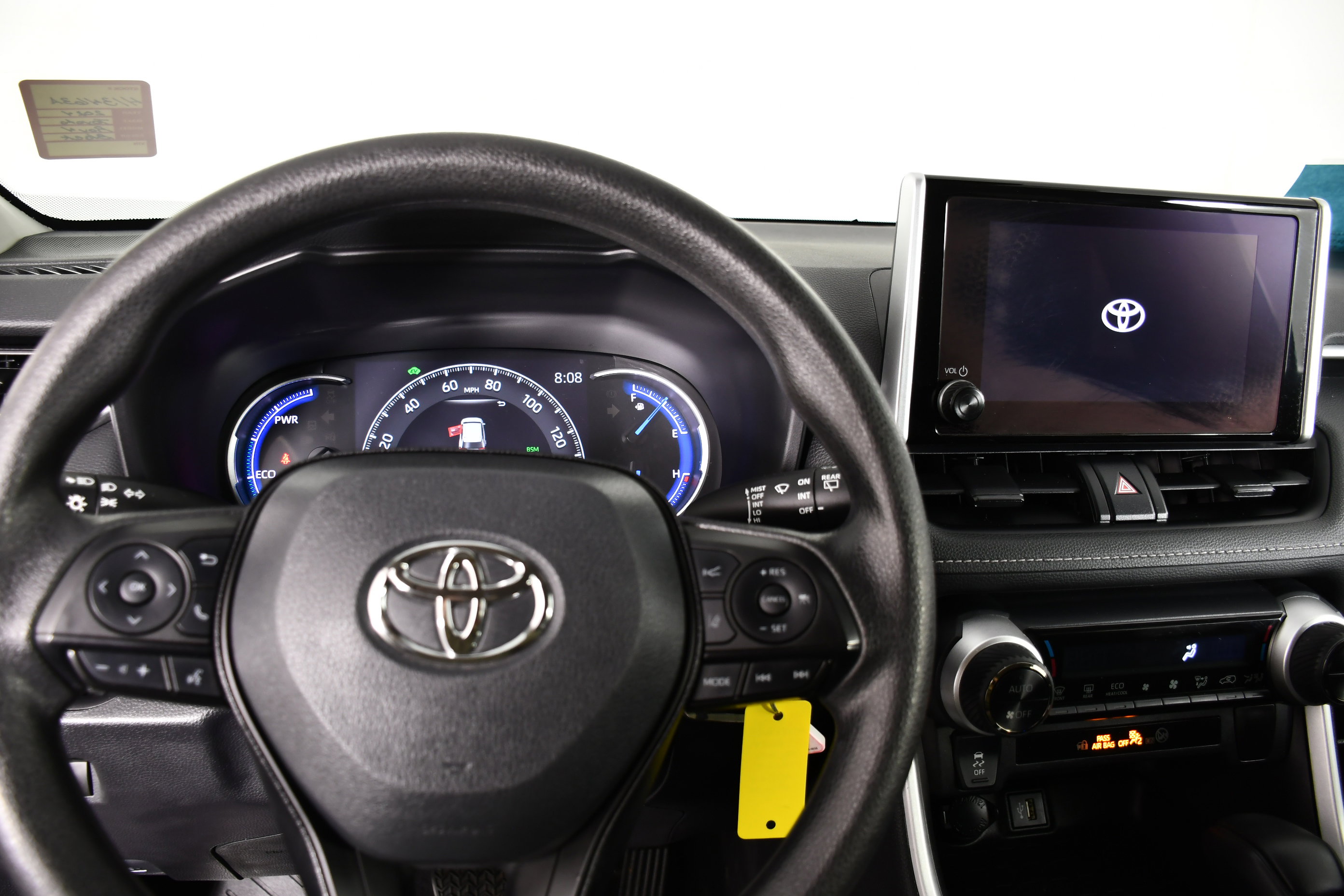 Used 2024 Toyota RAV4 LE AWD/4WD image 16