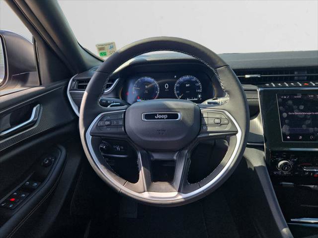 Certified 2025 Jeep Grand Cherokee Laredo X w/ Luxury Tech Group I AWD/4WD image 12