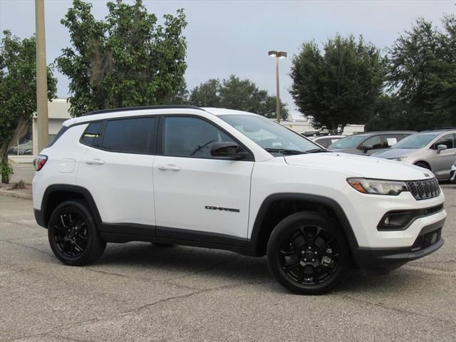 New 2026 Jeep Compass Latitude image 2