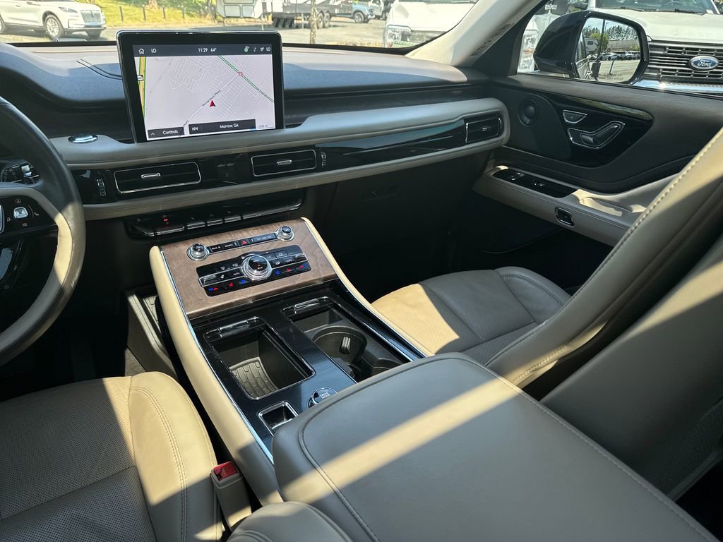 Used 2023 Lincoln Aviator Reserve w/ Equipment Group 201A image 31