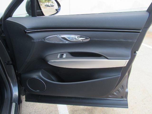 Used 2022 Genesis GV70 2.5T w/ Select Package image 21