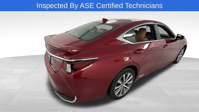 Used 2021 Lexus ES 300h w/ Premium Package image 3