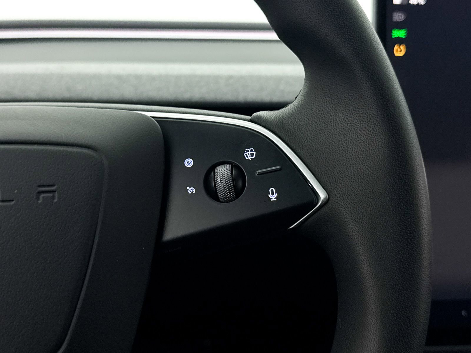 Used 2024 Tesla Model 3 Standard Range RWD image 40