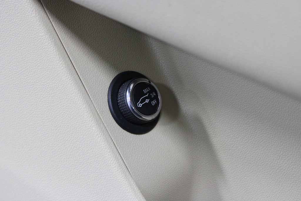 Used 2018 Cadillac XT5 Premium Luxury w/ Driver Assist Package image 41