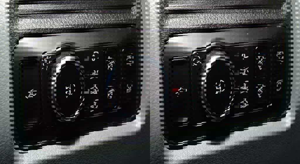 New 2025 Ford F350 XLT image 26