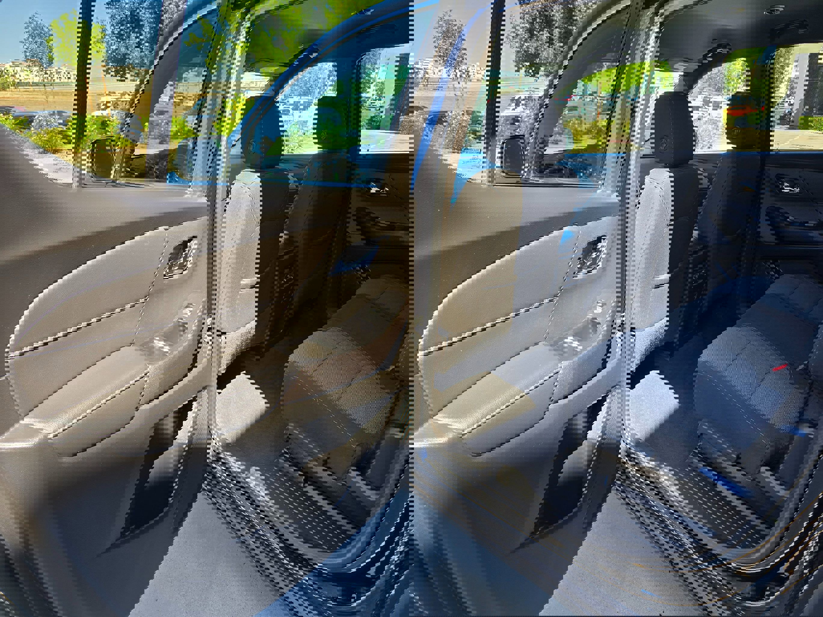 Used 2023 Chevrolet Traverse LT image 19