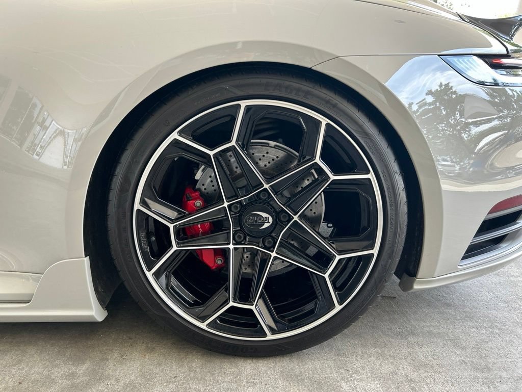 Used 2021 Porsche 911 AWD/4WD image 16