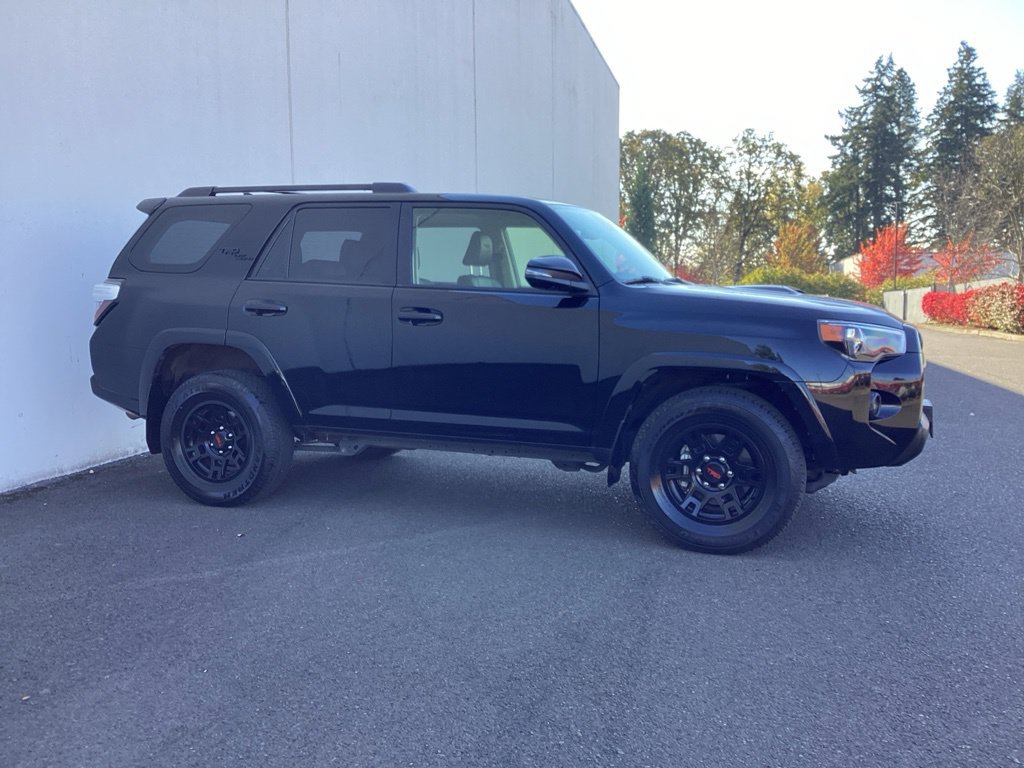Certified 2024 Toyota 4Runner TRD Off-Road Premium w/ Off Road Premium Plus Package AWD/4WD image 10