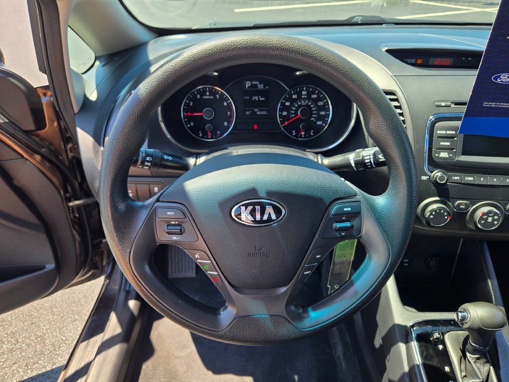 Used 2017 Kia Forte LX FWD image 26