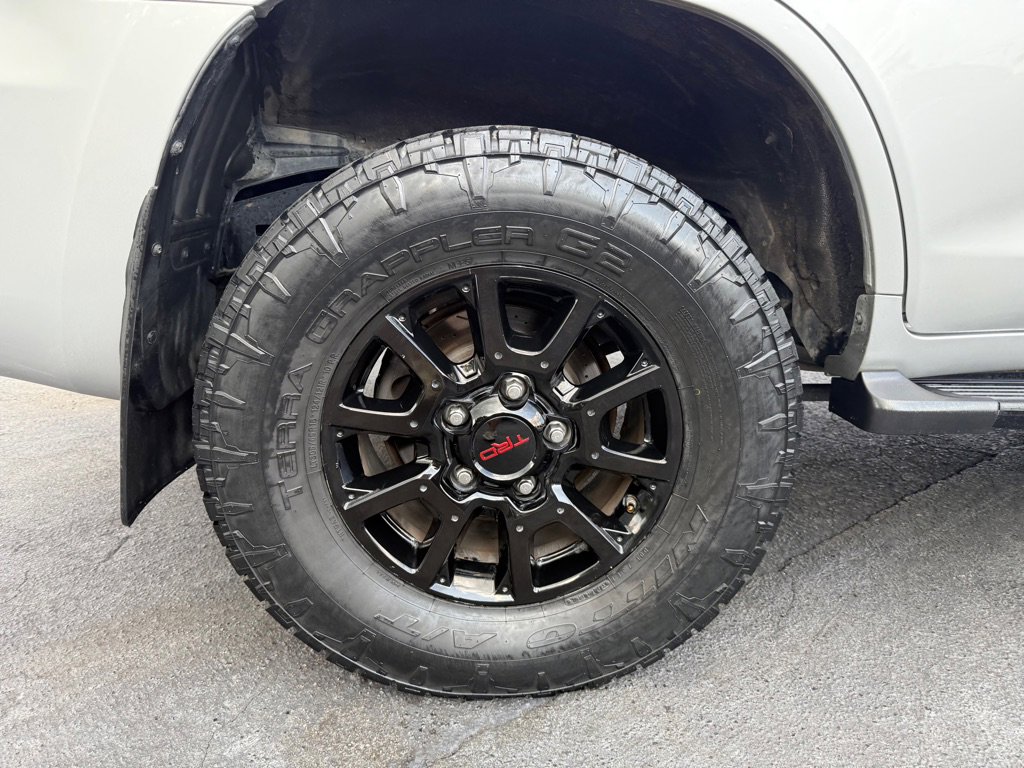 Used 2009 Toyota Land Cruiser image 28