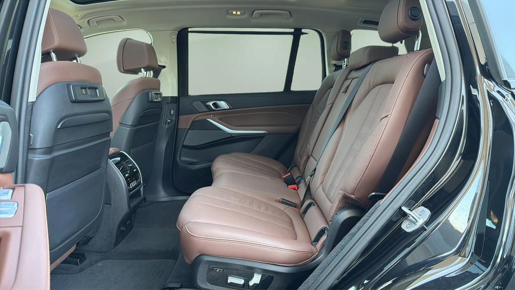 Used 2021 BMW X7 xDrive40i w/ Premium Package image 19