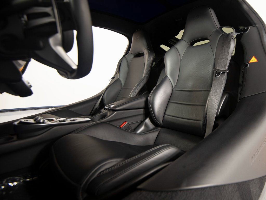 Used 2023 McLaren GT image 28