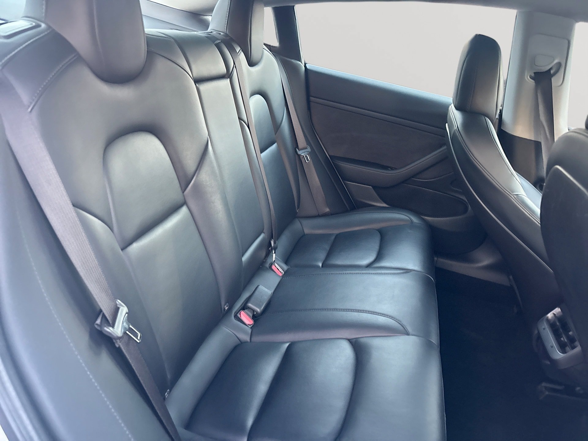 Used 2020 Tesla Model 3 Standard Range Plus RWD image 27